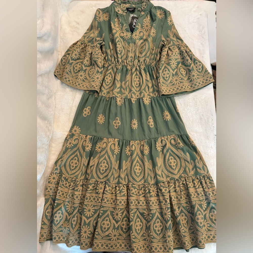Gigio Romantic Sage Textured Print Tiered  Midi- Maxi Dress w/ Bell Sleeves, NWT - Picture 16 of 16